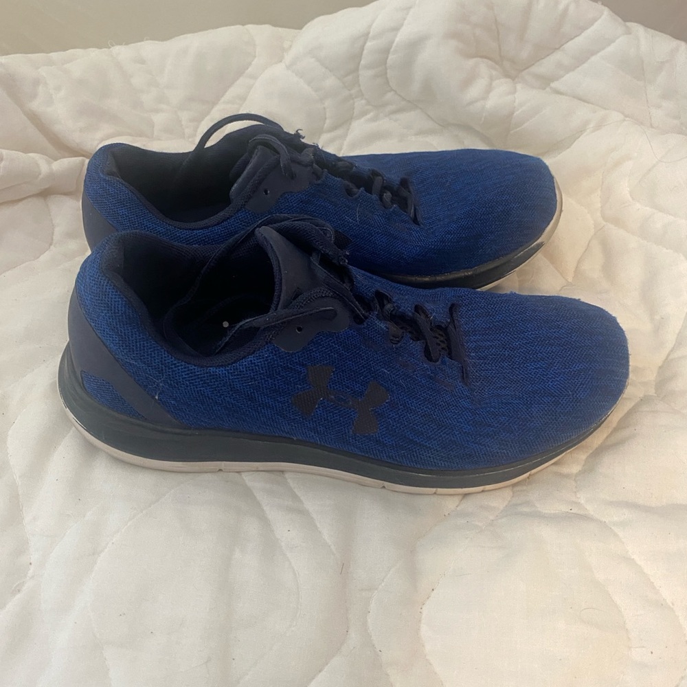 Men’s Under Armour Blue Athletic Shoes Lightweight Mesh Design